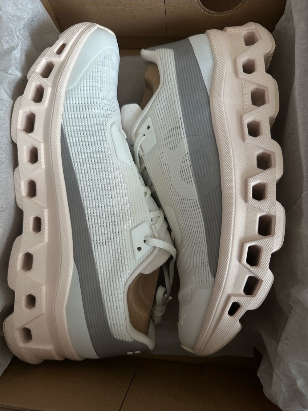 Brand New Cloudmonster Void in Ivory/ Seashell color Size 9